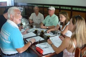 REUNI&Atilde;O DISCUTE INAUGURA&Ccedil;&Atilde;O DO MUSEU