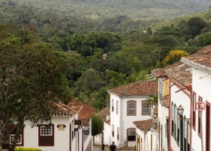 Governo de Minas, Fecitur e Codemig firmam convênio histórico para fortalecer as Instâncias de Gover