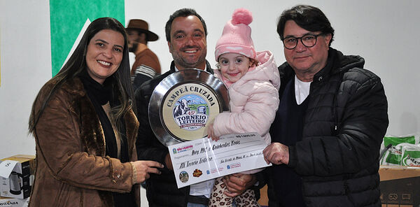 Pedro Araujo Campeao da Categoria Vaca Cruzada